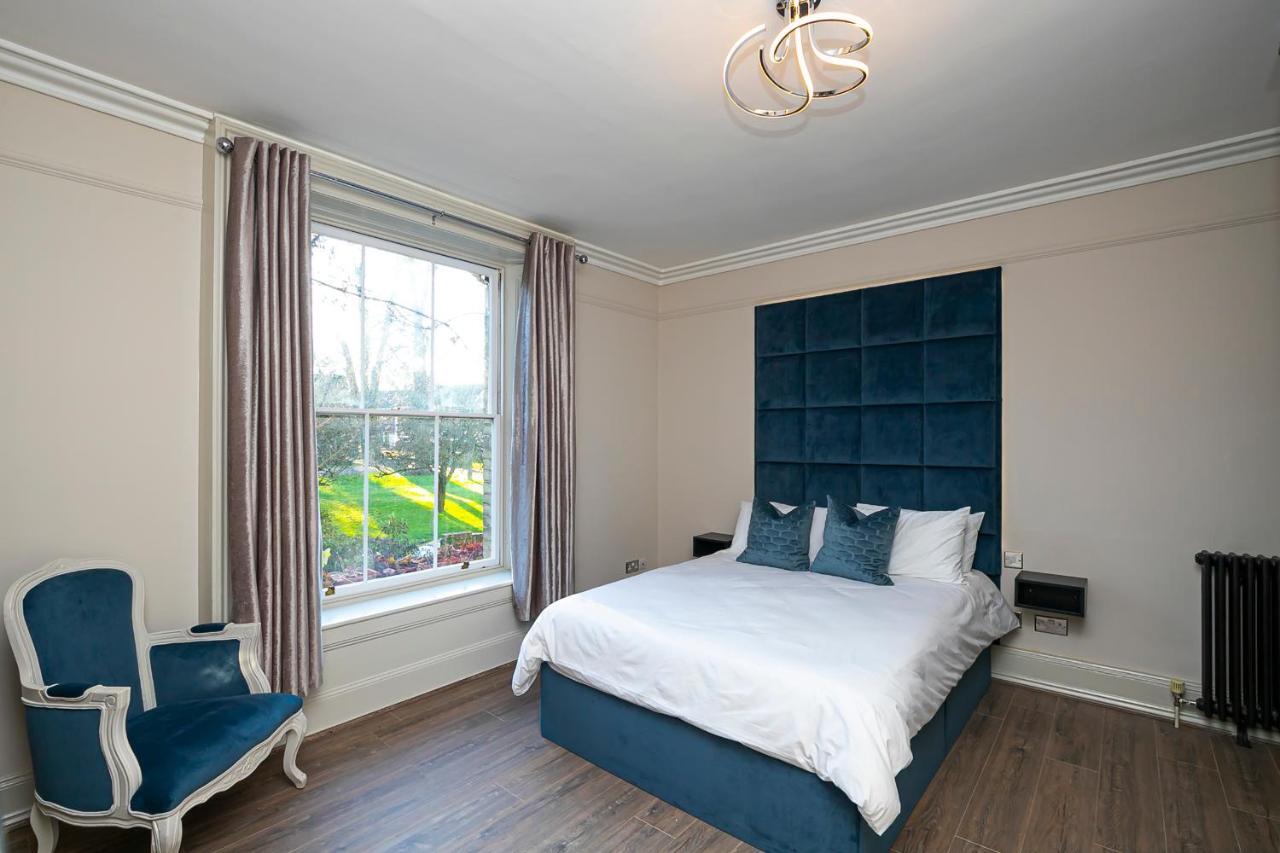 Pages Hotel And Guesthouse ฮาร์โลว์ ภายนอก รูปภาพ